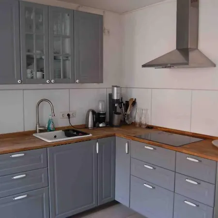 Wunderschoene Komfortable Wohnung In Der Innenstadt Greifswald